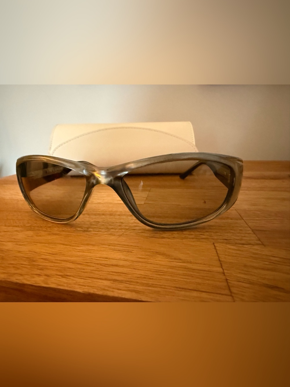 Blue elephant Lex galaxy sunglasses
